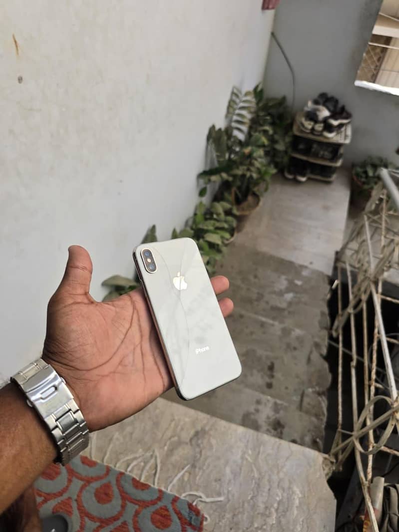 Apple iPhone X 6