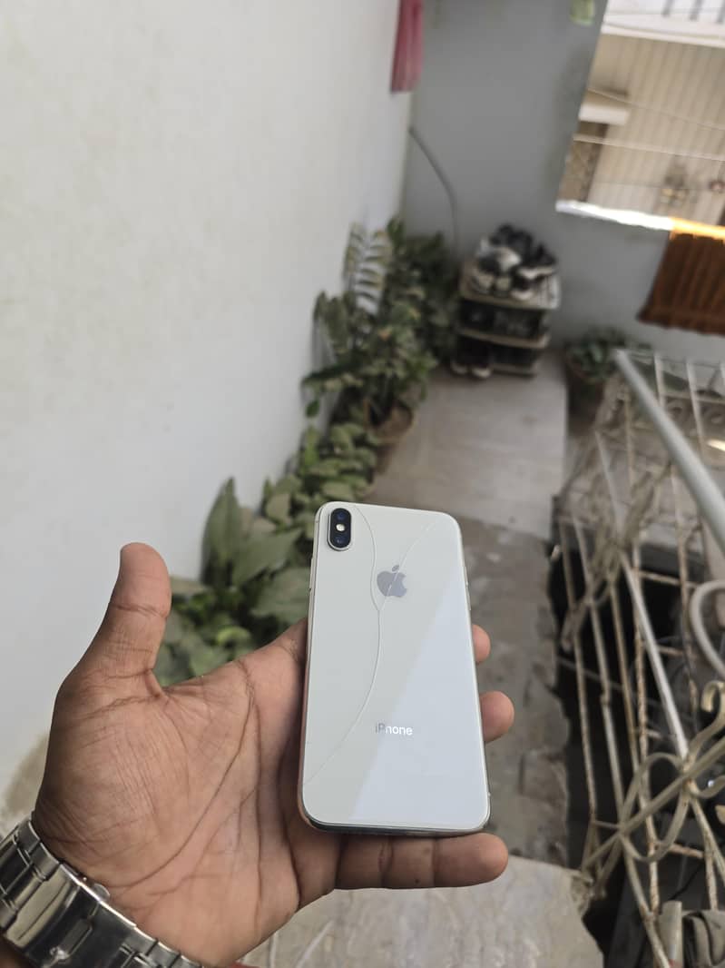 Apple iPhone X 17