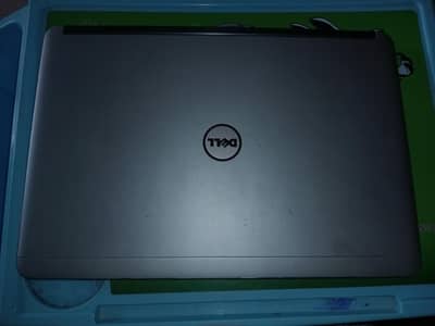 Dell Latitude E7240  with charging adaptor