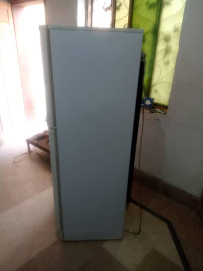 PEL Medium Size Fridge PC-2500 JF – 10/10 Working, Home Used