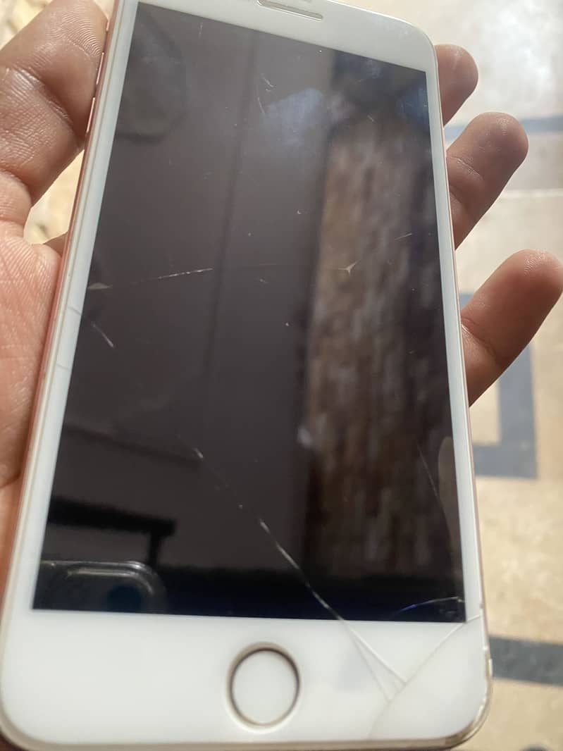 Apple iPhone 7 Plus 1