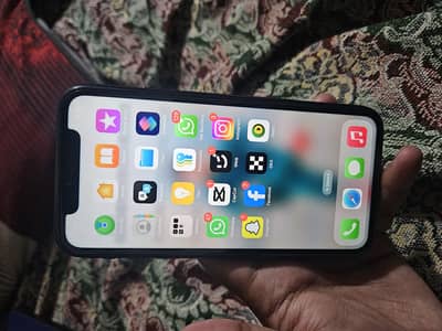 Apple iPhone XR