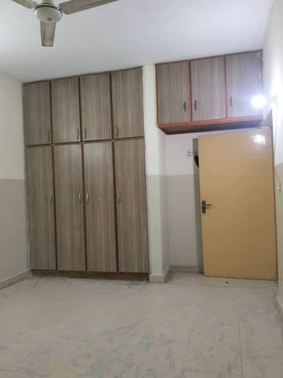 Prime Location 4 Bedroom Liveable Full House