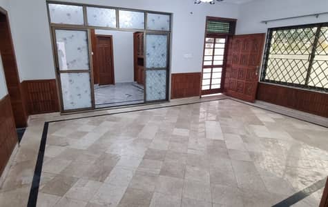 Beautiful 5 Bedroom Prime Location Full House For Rent
