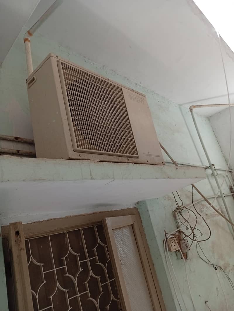 Orient Split AC 1 ton Non Inverter 3