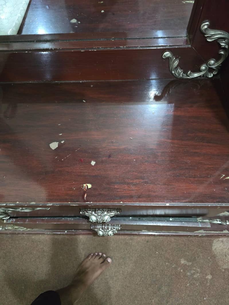 dressing table 2