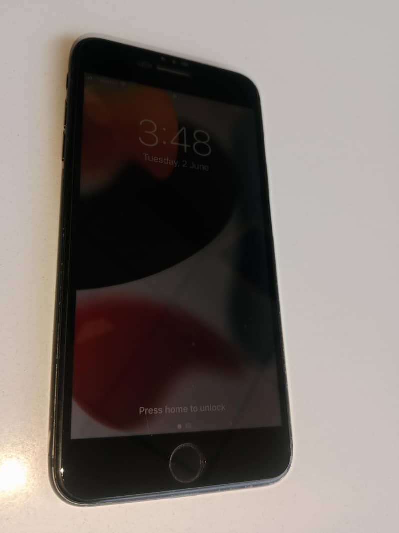 Apple iPhone 7 Plus 2