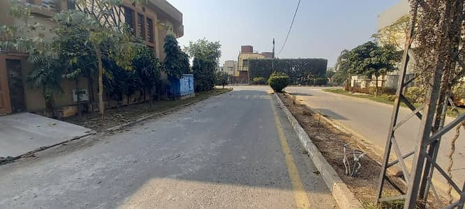 1 Kanal Prime Location Road Level Possession Plot For Sale In Dha Phase 5 Block M