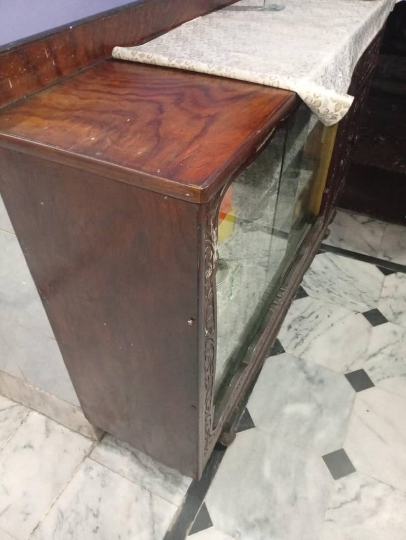 Solid wooden Showcase 2