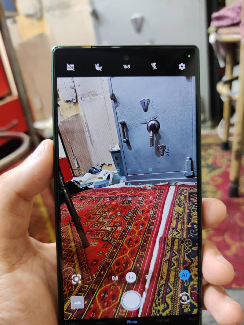 Sharp Aquos R9 6