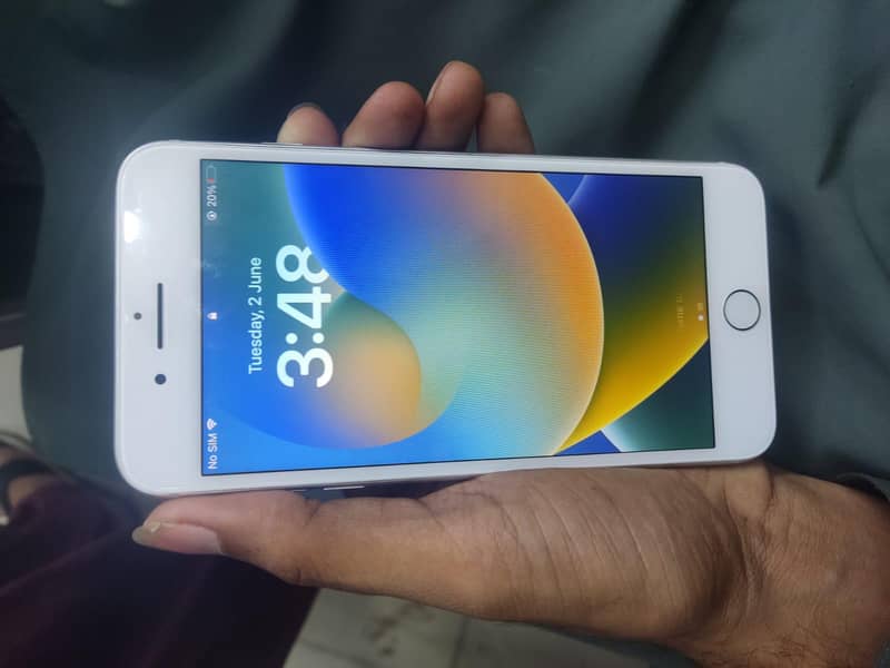 Apple iPhone 8 Plus 2