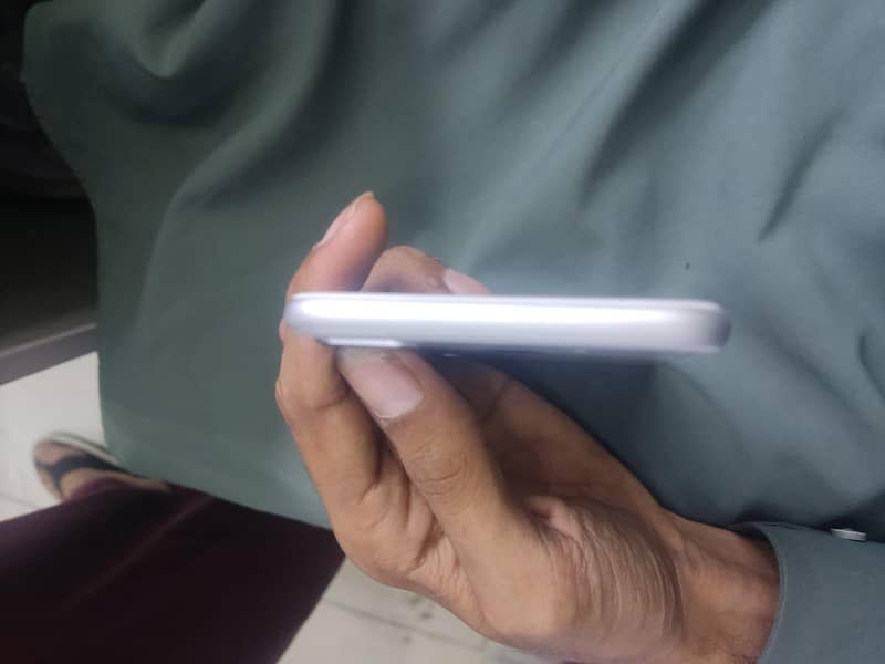 Apple iPhone 8 Plus 6