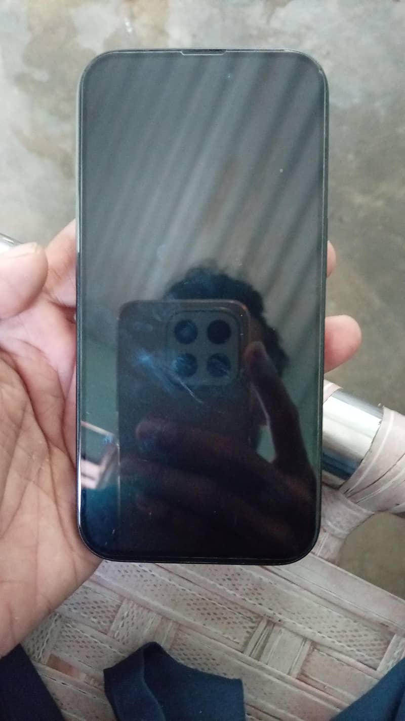 Apple iPhone 16 3
