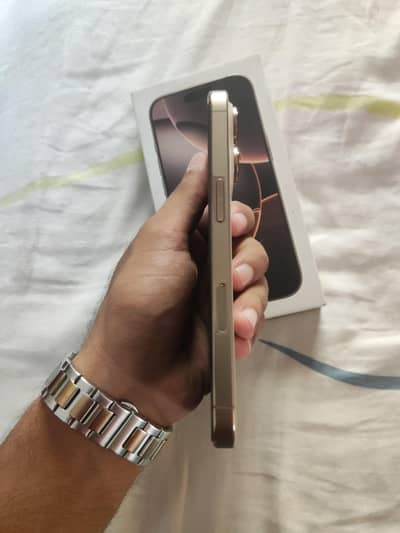 Apple iPhone 16 Pro factory unlock