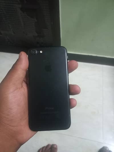 Apple iPhone 7 128 gb pta approved 03247289544