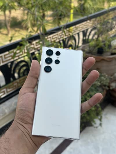 S22 ULTRA 10/10 CONDITION