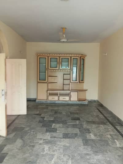 JOHAR TOWN PHASE 2 PORTION FOR RENT