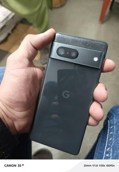 Google pixel 7 8/128 condition normal hy pic my dhek saktay ho