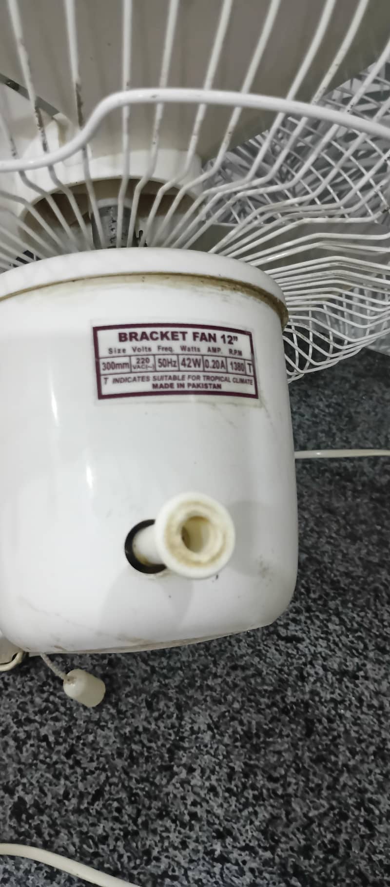 bracket fan 1