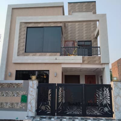 I SELL 5 MARLA BRAND NEW HOUSE IN BAHRIA ORCHARD LAHORE. PHASE 2 G-BLOCK