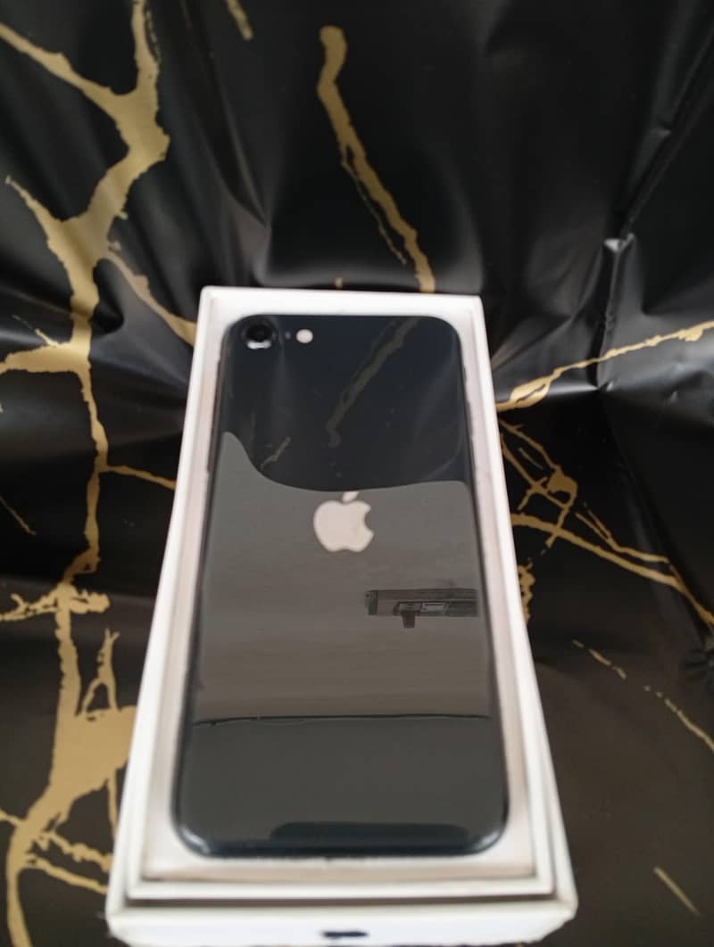 Apple iPhone SE 2