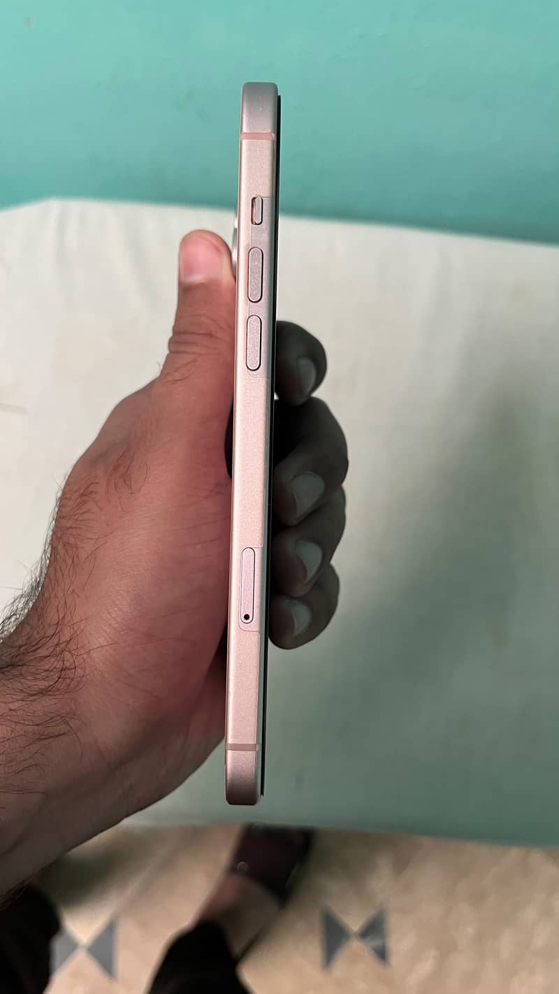 Apple iPhone 15 plus 7