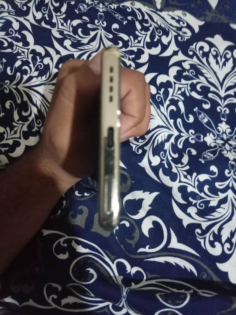 Infinix Note 40 Pro 5