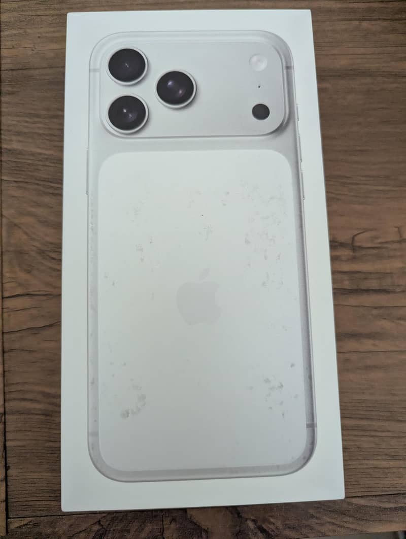 Apple iPhone 17 Pro Max 0