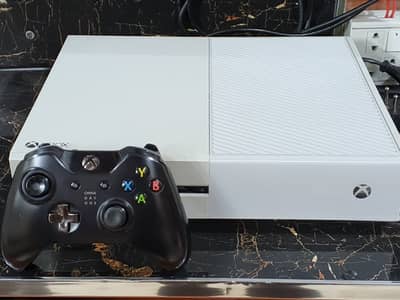 Xbox One 500 GB with box and all original accessories