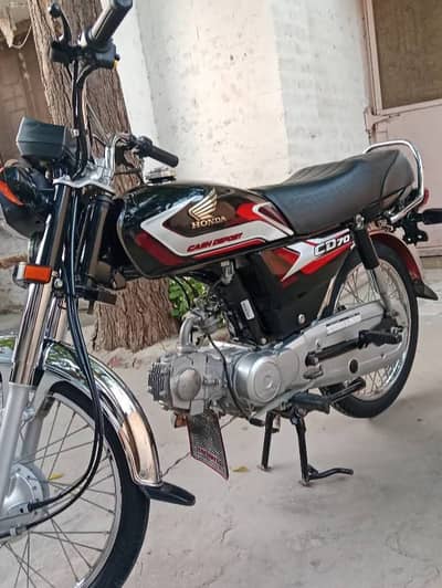 Honda CD 70 2025