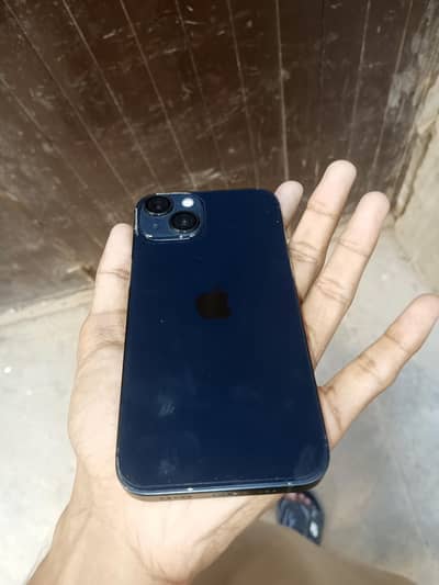 Apple iPhone 13
