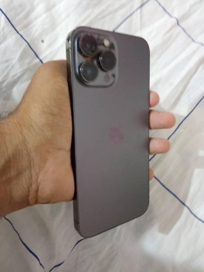 Apple iPhone 13 Pro Max 4