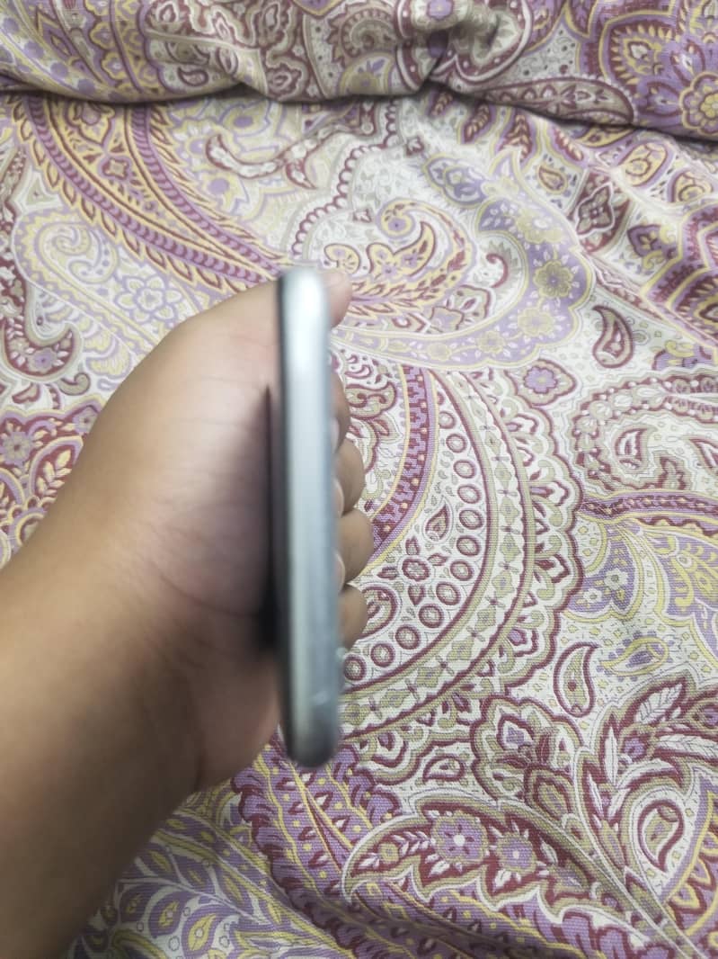 Apple iPhone 6S 5