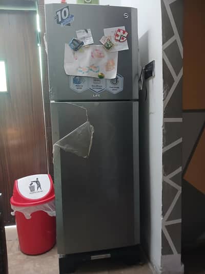 pel 12 c ft fridge almost brand new 10/10