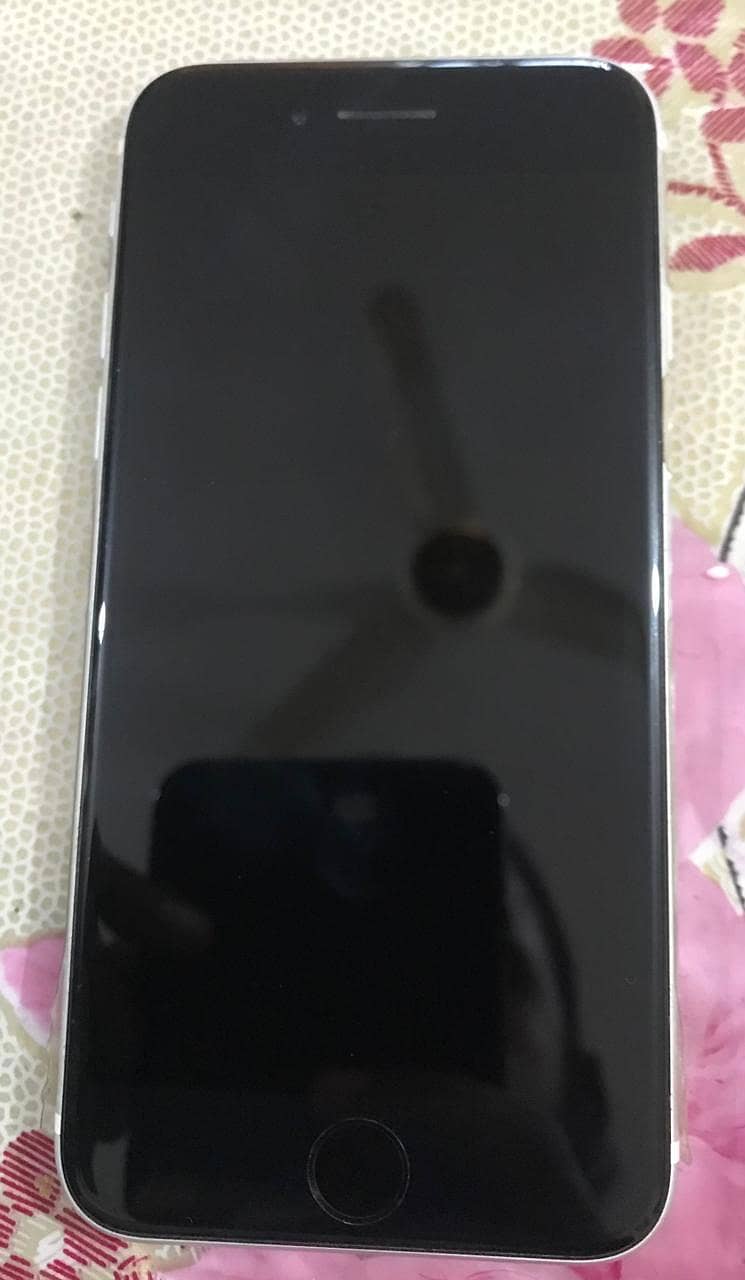 Apple iPhone SE 6