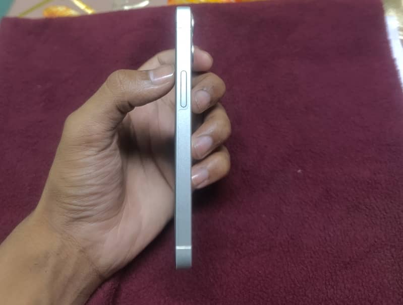 Apple iPhone 12 mini 3