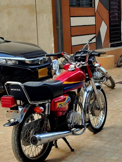HONDA 125 (KARACHI NUMBER)