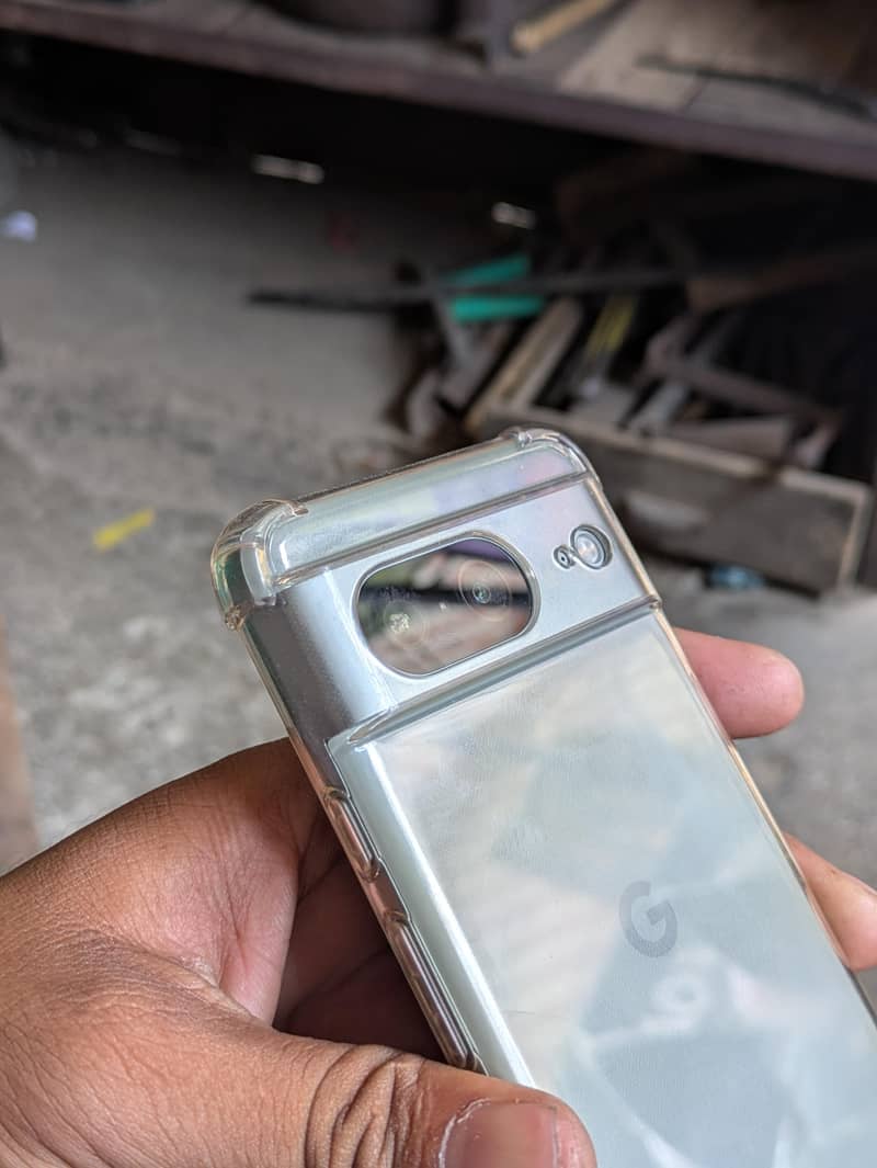 Google Pixel 8 6
