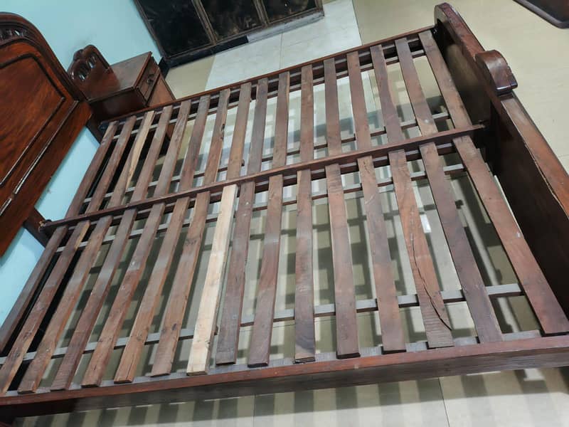 double bed with side tables 3