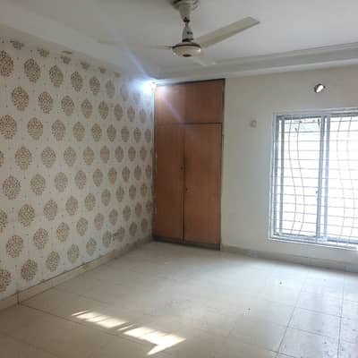Main Pine Avenue Road 10 Marla House For Rent Eden Lane Villas 2
