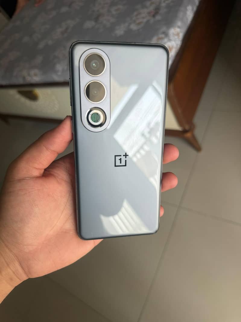 One Plus Ace 3V 0