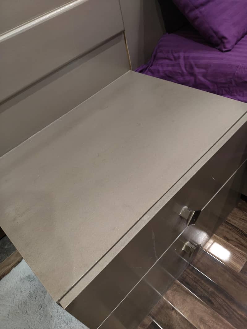 bed with side table 6