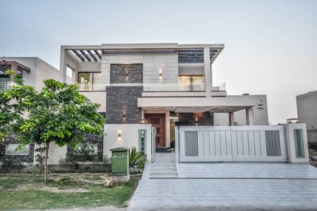 Elegant 1 Kanal Designer House in Prime Location