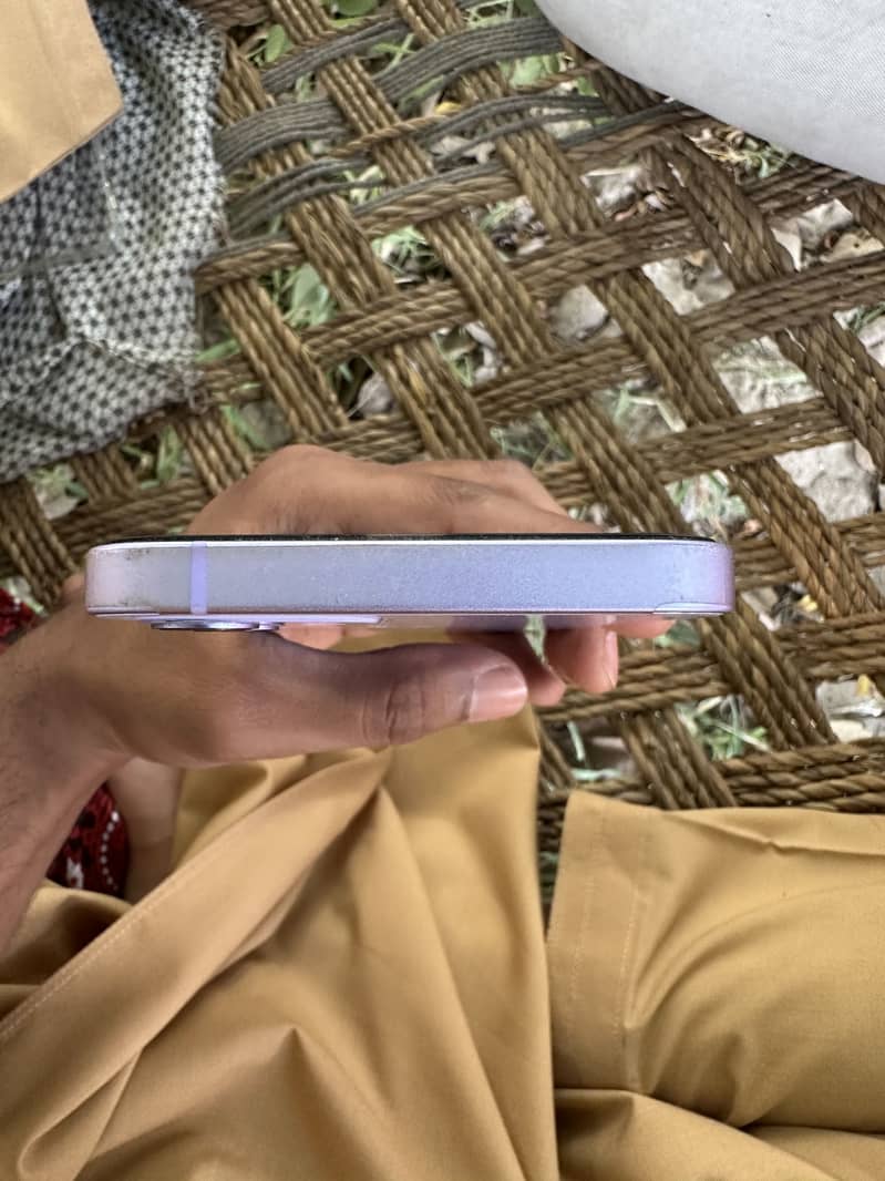 Apple iPhone 12 0