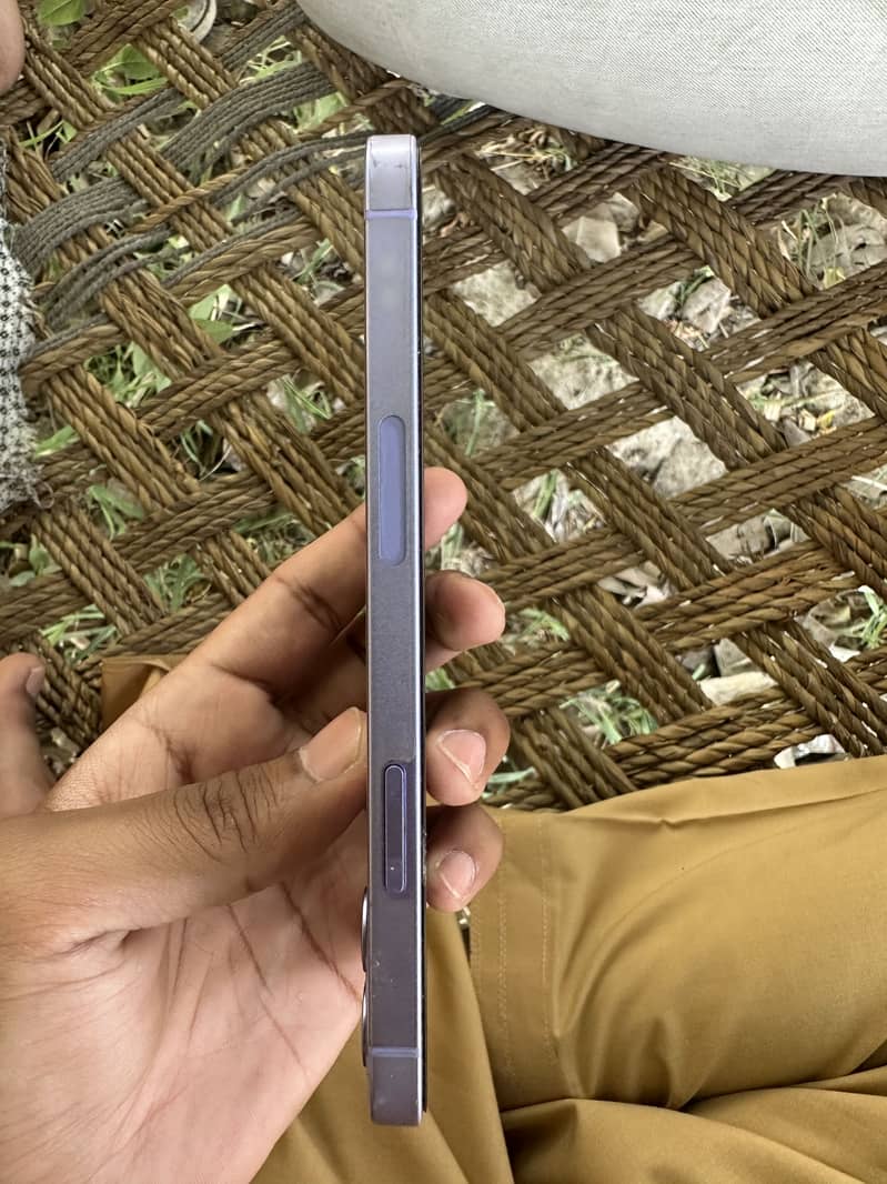 Apple iPhone 12 5