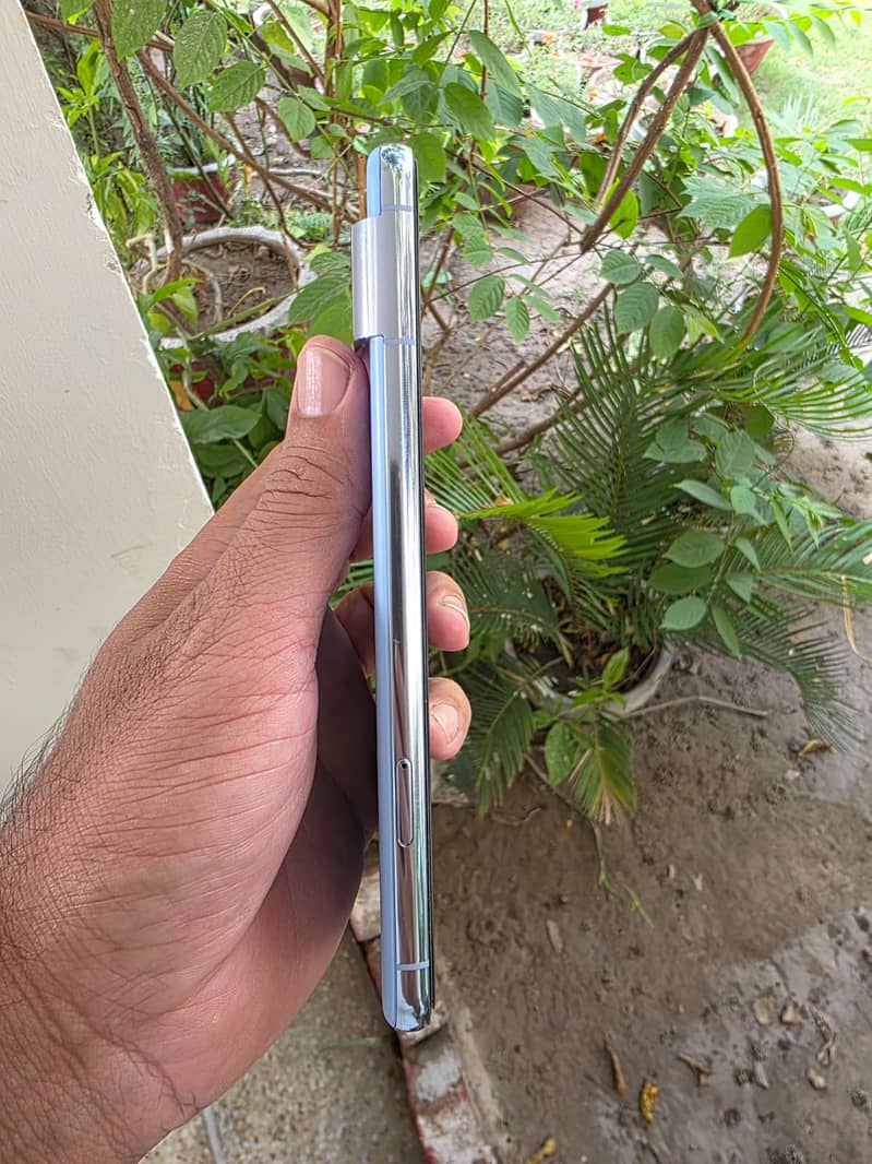 Google Pixel 8 Pro 2