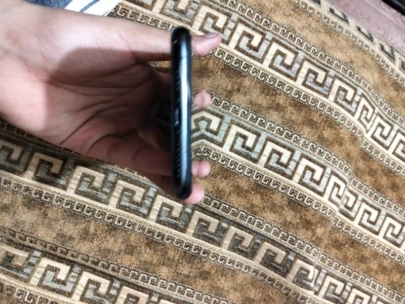 iPhone 11 Pro Max 3