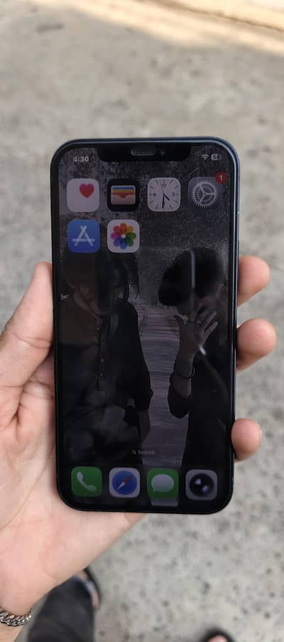 Apple iPhone 12