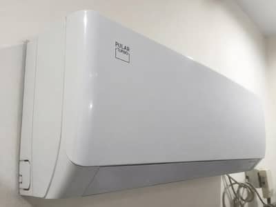 Gree polar Turbo inverter AC 1. ton Excellent condition No repair ever