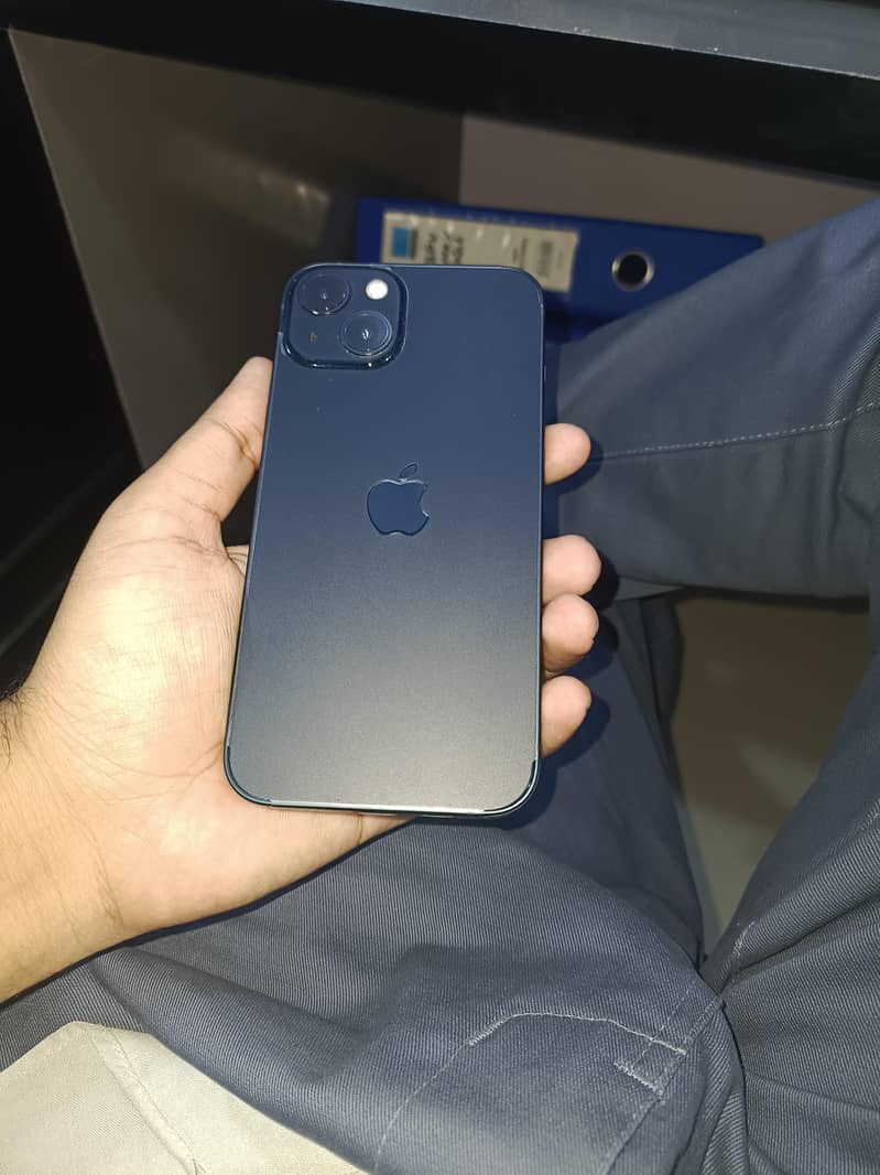 Apple iPhone 13 0